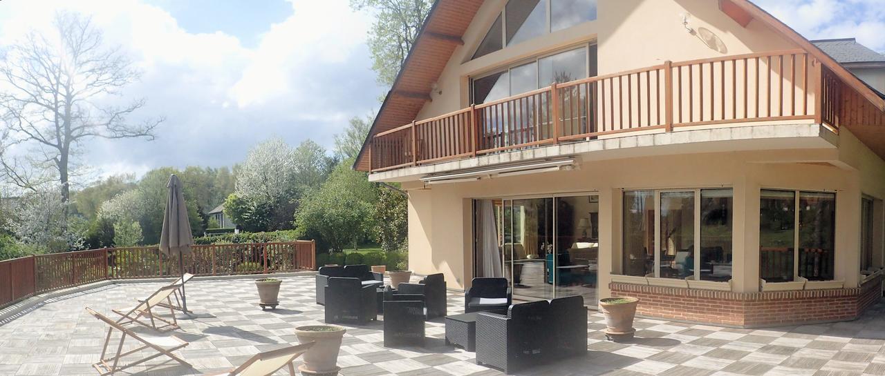 Au Charme Du Lac Espace Bien Etre Et Piscine Chauffe Proche Parc Et Restaurant Du Casino Forges-les-Eaux Exteriör bild